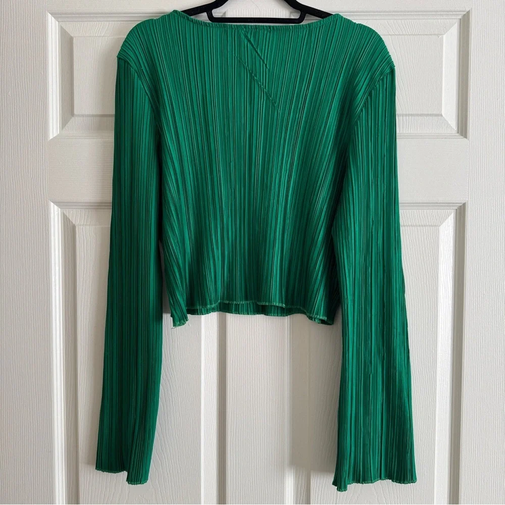 Nasty Gal | Pleated Bright Green Cropped Blouse | Size 14